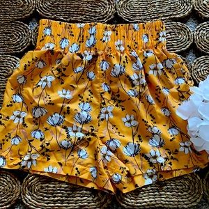 Yellow, shorts, flowers, great condition